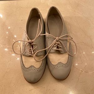 Cute Lace Up dressy shoe